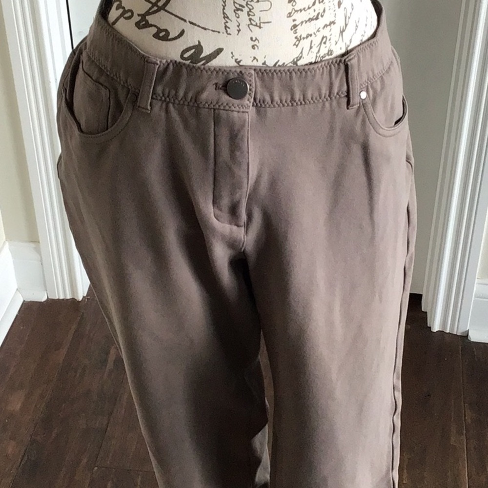 Chico's So Slimming gray stretch cropped Pants Sz 1.5